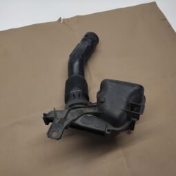 Peugeot 208 Oro paėmimo kanalo detalė 9824250880, 9824251780 {Turi defekta}