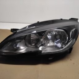 Peugeot 308 2016m Kairės priekinis žibintas 9677523080 {su defektu}