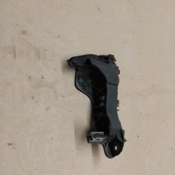 VW Polo VI 2019m Priekinis laikiklis bamperio {Dešinėje, su defektu} 2G0807184