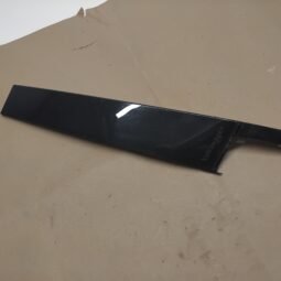 VW Polo VI 2020m Priekinių durų stiklo apdaila {dešinė} 2G4837902J