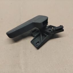 VW Polo VI Variklio dangčio (kapoto) rankenėlė 6R1823533