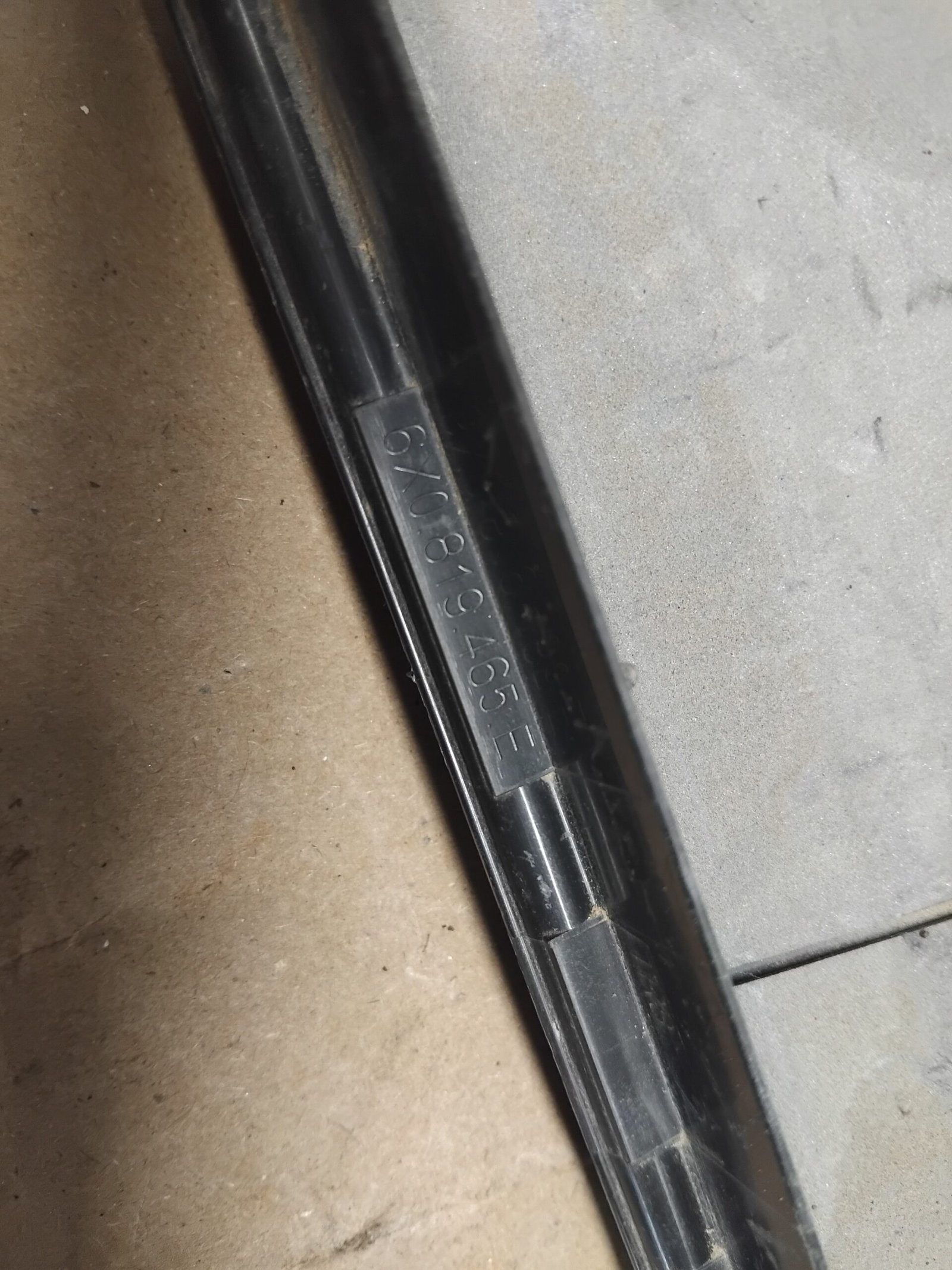 Volkswagen Polo VI 2019m Ventiliacinės grotelės 6X0819465E - Image 3