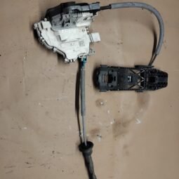 Audi A3  2018 Galinių durų spyna (Kairėje) 4G0839015E