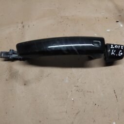 Audi A3 2018 8V Rankena atidarymo išorinė (Kairėje, gale) 8V0837205A