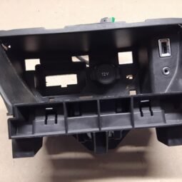 Peugeot 308 2019 USB jungtis, aux, Kita centrinė konsolės (tunelio) detalė 9806048080 966610537700 9806048080